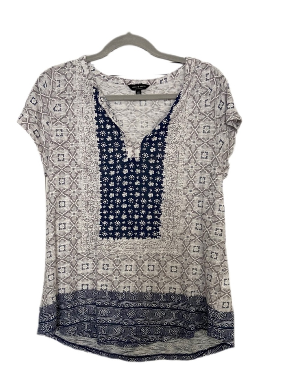 Lucky Brand Navy and Gray Boho Patterned V-Neck Top Size Large - Picture 2 of 13